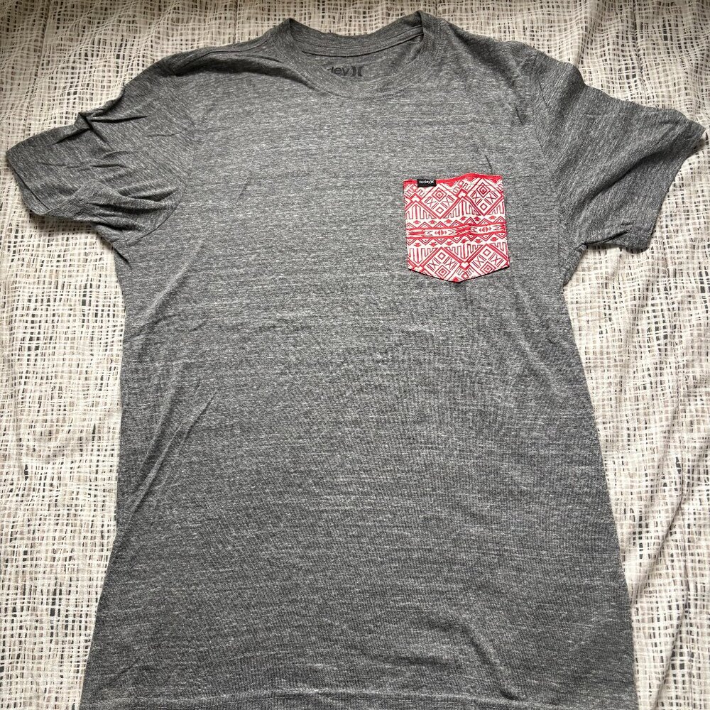 Hurley Aztec Pocket T-Shirt Men's Size: Small. Color: Grey